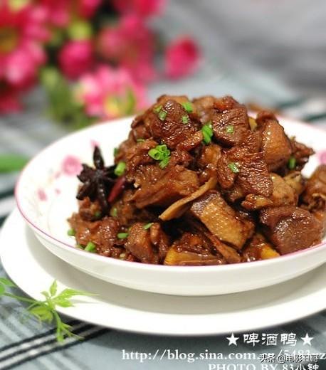 過(guò)幾天和女朋友去武漢，各位大佬推薦一下，武漢有哪些美食，或者小吃街，公園景點(diǎn)什么的？